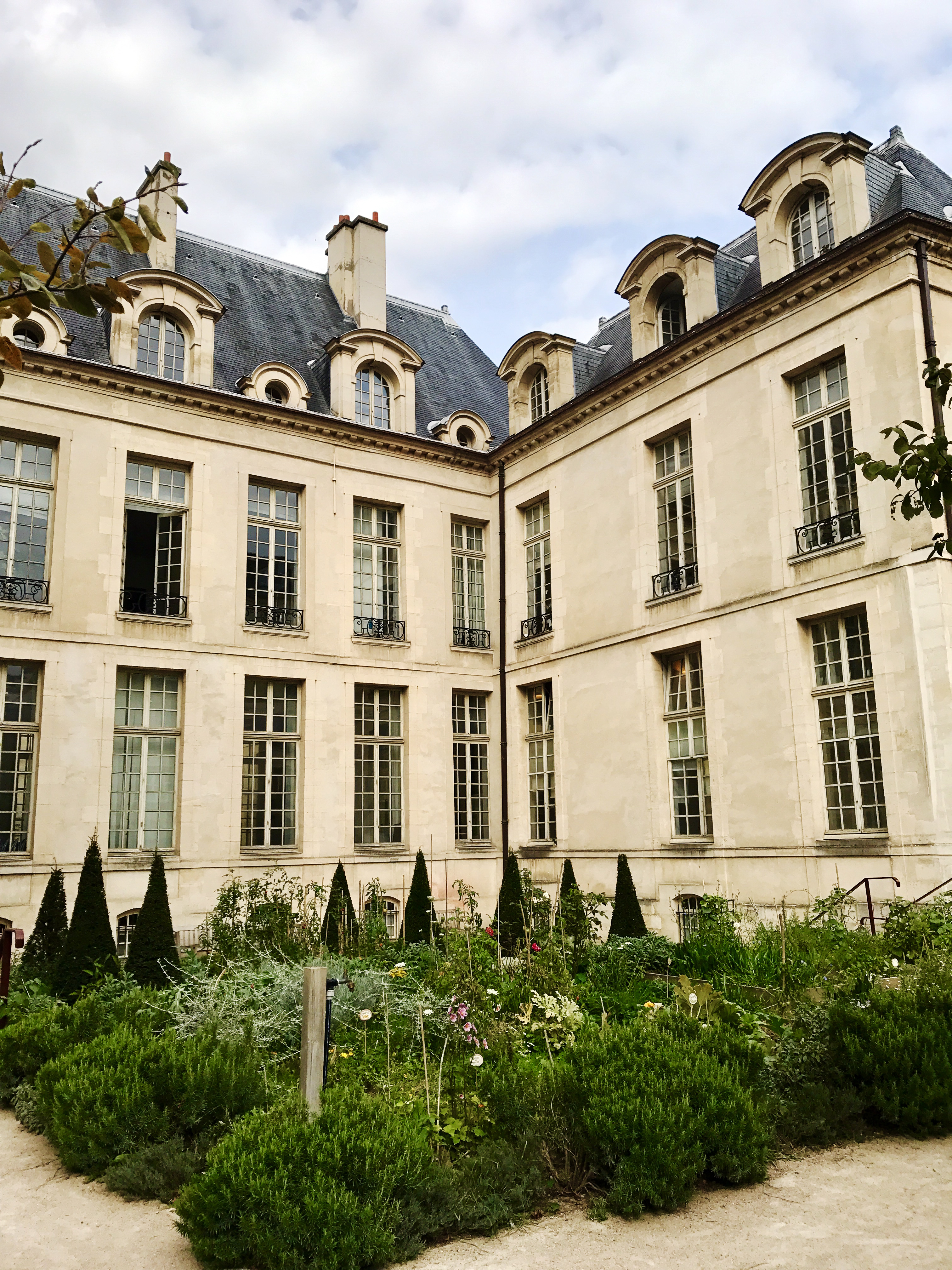 Jardin des Rosiers, Haute Marais, Paris