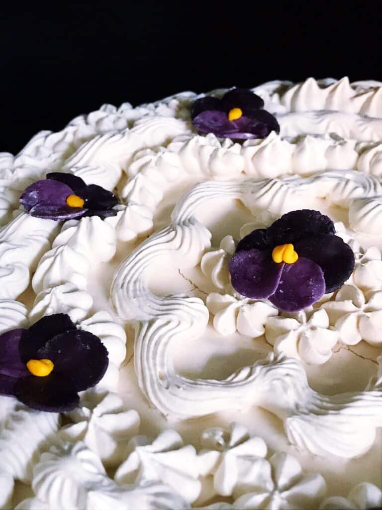 windetorte meringue dessert for spring studio tour